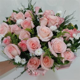 Bouquet 24 rosas na cor rosa